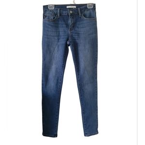 Kancan Estilo Skinny Jeans